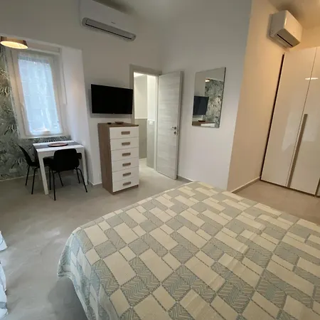 La Perla Bianca Regio Parco Apartment *